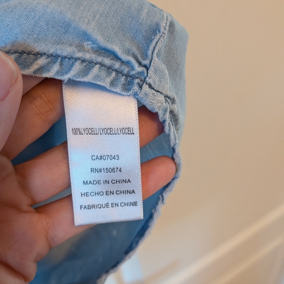 Light Blue Large Button-Up Shirt Lyocell - Picture 5 of 7